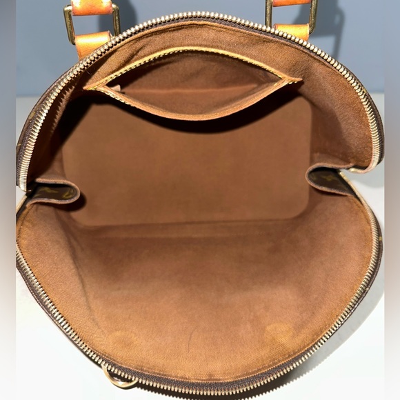 Louis Vuitton Alma Pm Monogram Canvas - Picture 11 of 12